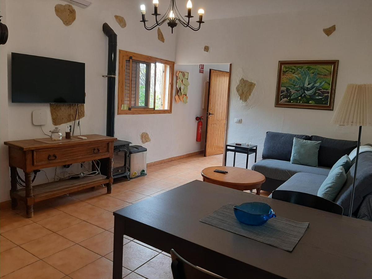 Вилла Peaceful House Set On A Vineyard & Work Friendly Вальсекильо Экстерьер фото